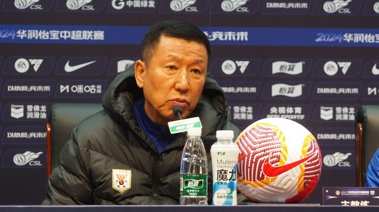 崔康熙：高準翼恢復(fù)得差不多可以比賽，隊中的國家隊隊員非常疲勞